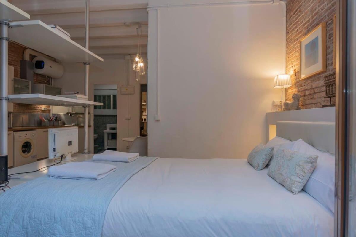 Exclusive 2 Bedroom Apartment In The City Center Barcelona Exterior foto