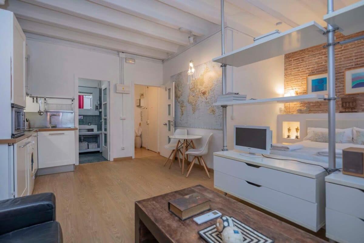 Exclusive 2 Bedroom Apartment In The City Center Barcelona Exterior foto